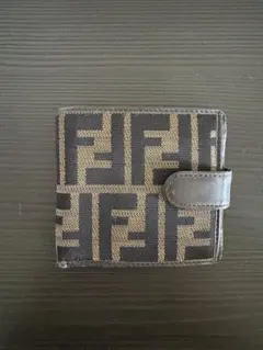 FENDI ズッカ柄 二つ折り財布