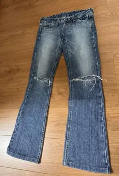 エゴイスト　バックヒップカット　膝カットデニムのサムネイル
