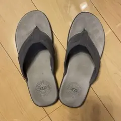 UGG グレー サンダルのサムネイル