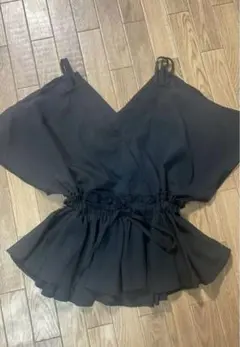 ANAP＊フリルシャツ＊黒＊ペプラム＊半袖シャツ＊体型カバー＊カバーアップ