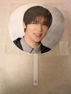 美品☆ジャンボうちわ　目黒蓮　公式　RAYS　レイズ　SnowMan　めめ