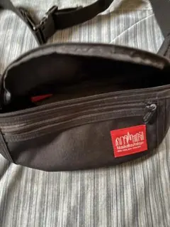 Manhattan Portage ブラックショルダーバッグ