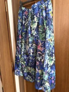 い*♡様 ローズティアラ花柄スカート