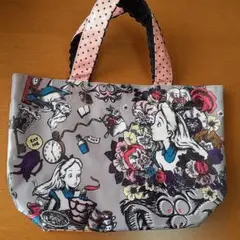 ふんわりポーチ ハンドメイド ロラライハリス - メルカリ