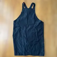 黒のシンプルエプロン