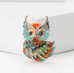 フクロウ ブローチ 鮮やか エナメル 知恵の象徴 縁起物 華やか