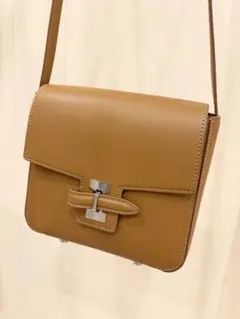 イアクッチ　ショルダーバッグのサムネイル