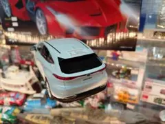 トヨタ ハリアー ミニカー ホワイトカラーのサムネイル