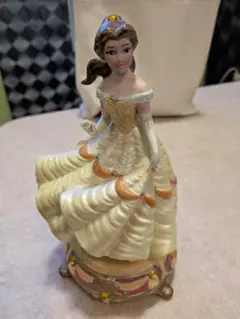 陶器製置物 美女と野獣 ベル Disneystore