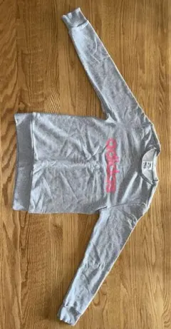 adidas グレー ロゴ入り スウェット 160
