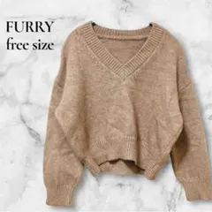 美品✨FURRY【Free】ピンクグレー Vネックセーター 体型カバー ゆったりのサムネイル