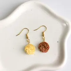 P584】 パイナップルクッキー ピアス イヤリング - メルカリ