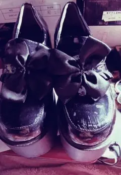 リボン付き黒プラットフォームローファー厚底タイプ1点のみ23.5cm～24cm位