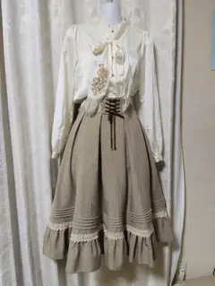 axes famme ブラウス・Amavel スカート