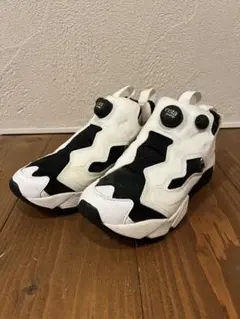 【美品】Reebok インスタポンプフューリー 23cm ブラック×ホワイト