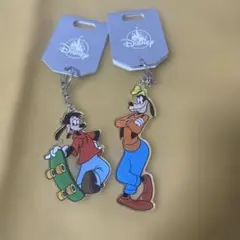 ディズニーストア　ディズニーリゾート店限定 マックス アクリルキーホルダー
