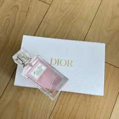 Miss Dior ボディミスト ピンク
