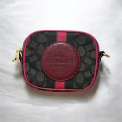 【超美品】COACHシグネチャー ジャガード ミニ デンプシー カメラバッグ