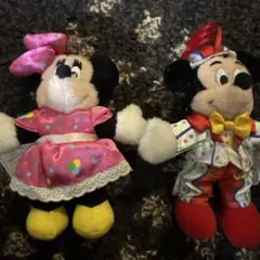 2001年ディズニーリゾート　ミッキーピン付きぬいぐるみ