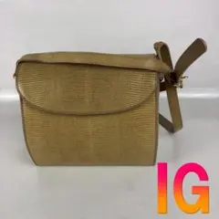 Yves Saint Laurent イヴサンローラン ショルダーバッグ