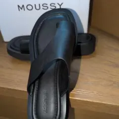 MOUSSY トングサンダル 厚底 ブラックのサムネイル