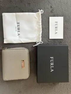 FURLA グレー 二つ折り財布