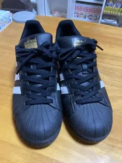 SUPERSTAR