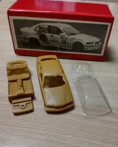 BMW 318i OMEGA 1993 F.D'AMORE デカール無のサムネイル