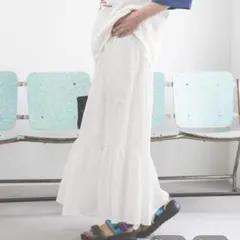 【タグ付き美品】コットン刺繍スカート　ニコアンド
