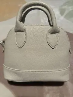 ハンドバッグ 取り外し可能ストラップ付き