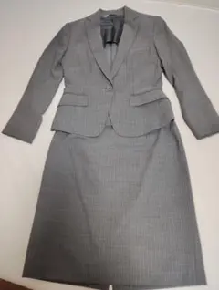 グレー ビジネススーツ スカート付き