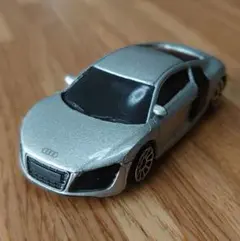 RMZ City アウディ R8