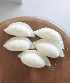 Item thumbnail for item 7a572b49-29b0-4ca1-aea1-30fd690e4cda