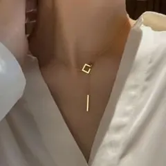 4☆ チェーンモチーフ　ネックレス　ゴールドカラー