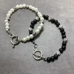 ホワイト＆ブラック シルバー パール 十字架 ビーズ マンテル ペアブレスレット