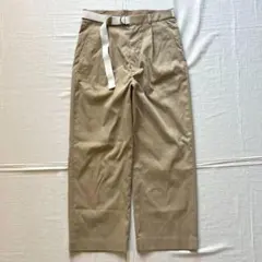 フレッドペリー ツイル地トラウザース ワイドスラックス ベルト付 月桂樹ロゴ刺繍のサムネイル