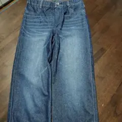 ダークブルーストレートレッグデニムパンツ　レディースＳ