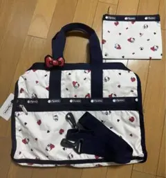 【新品】LeSportsacレスポートサック　ボストンバッグ　キティ　サンリオ