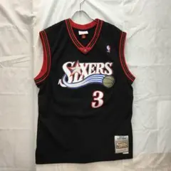 Item thumbnail for item 34272706-182f-4004-b524-fd4efe2619c4