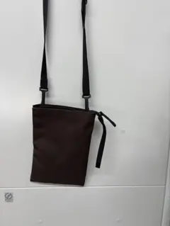 ダークブラウン ナイロン ショルダーバッグ　ポーチ　撥水ミニサコッシュ