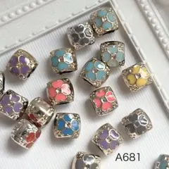 A681★【10個】レトロ模様　ハート　アクリル　ビーズ　ランダムカラー