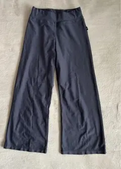 ヨガパンツ　ブラック