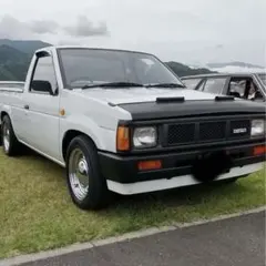 ダットサントラックD21 カスタム　DATSUN NISSAN ダットラムーンのサムネイル