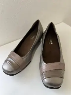 美品❤️アシックス pedala パンプス 23.5EEEE コンフォート日本製のサムネイル
