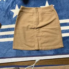 ベージュ ミニスカート 2ボタン