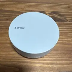 & WOLF UV セラムリキッドファンデーション UF-002のサムネイル