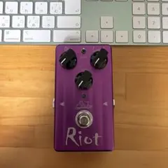 最終値下げ！Suhr Riot エフェクター SUHR｜Riot Distortion【新世代の定番ディストーション・エフェクター】