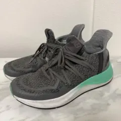 美品New Balance スニーカー メンズ グレー　スリッポンのサムネイル