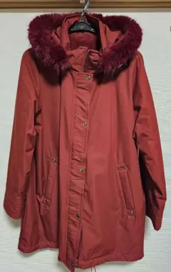 【未使用】華やかなファーと暖かい裏地付コート。フード、ファー取外し可