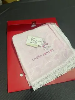 LAURA ASHLEY 刺繍ハンカチ（新品）